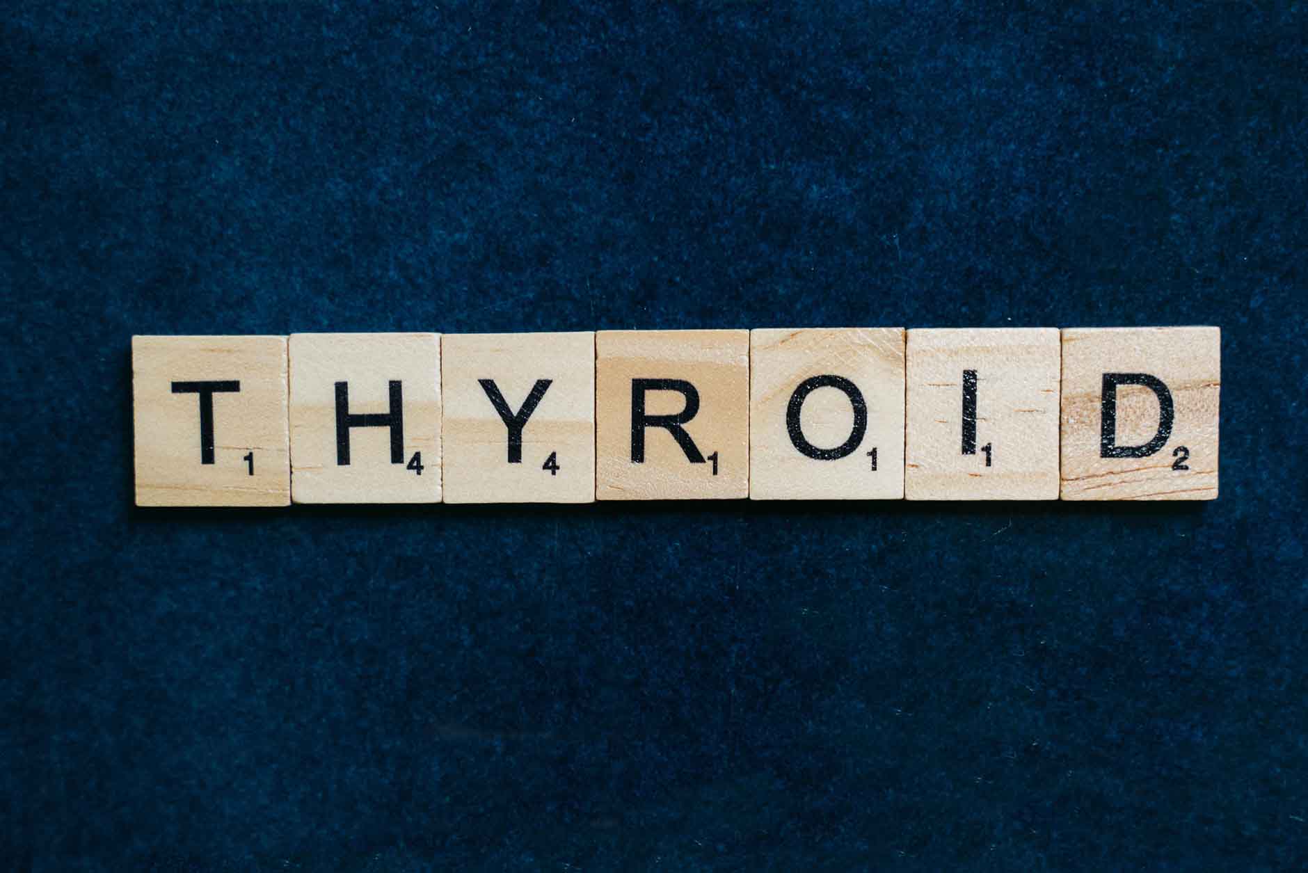 You are currently viewing CBD et thyroïde : quels sont les effets ?