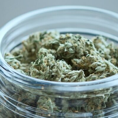 Lutter contre la démence avec le CBD