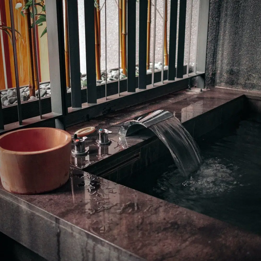 You are currently viewing Rituel Japonais du Bain et Infusion pour un sommeil profond et réparateur